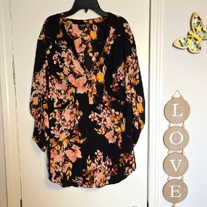 Floral V-Neck Blouse. TORRID